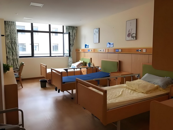 仅一周董璇二婚老公就被扒干净，她又看走眼了？